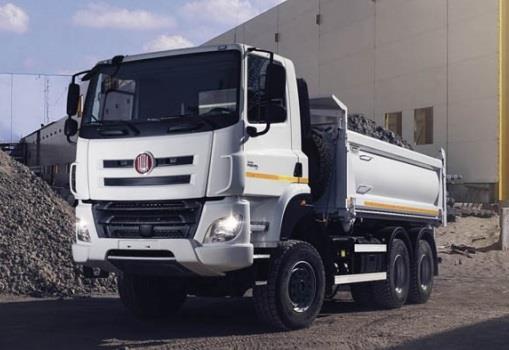 Obrázek 14 - Rozměry rypadla (2) 4.7 Tatra Phoenix 6x6 T158 jednostranný sklápěč Nákladní automobil Tatra bude především využitý pro odvoz vykopané zeminy během zemních prací.