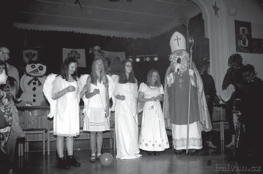 prosince jsme v kostele sv. Jiří na Homoli připravili Betlémské světlo. Foto karneval: Kateřina Kvapilová Jestrabi v Lanech Cesta trvá přibližně čtyřicet minut.