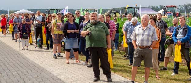 z oblastí: péče o půdu, dopadů sucha na zemědělskou výrobu, pěstebních technologií polních plodin, pěstování léčivých, aromatických a kořeninových rostlin.