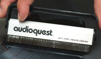 0m 6 7 28529 74199 125159 Příslušenství ke gramofonům SorboGel Q-Feet System Record Brush Set 4 ks absorbujících nožek, nejen pod gramofony.