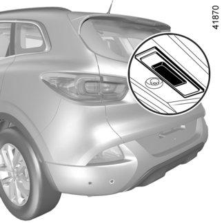 KARTA RENAULT S AUTOMATICKÝM REŽIMEM: použití (2/4) 3 Signalizace zamknutí vozidla proběhne tak, že výstražná světla a boční blikače jednou bliknou, poté se rozsvítí cca na 4 sekundy a jako potvrzení