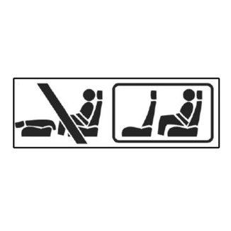 Omezení použití Je zakázáno jezdit s opěradlem nebo sedadlem sklopeným na předním sedadle, když je na zadním sedadle spolujezdec.