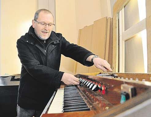 Nový nástroj totiž neovládá pneumatický systém, choulostivý na vlhkost azměny teplot varhany fungují namechanickém principu. Po roce je vhodné provést regulaci mechaniky apak už nástroj funguje léta.