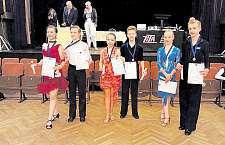 Chaloupku (SK Badminton Tábor) 2:0 (21:12; 21:11). Svoji herní pohodu si přenesl i do finále, kde porazil Karla Kunderu (TJ Sokol Osík) 2:1 (21:14; 19:21; 21:12).
