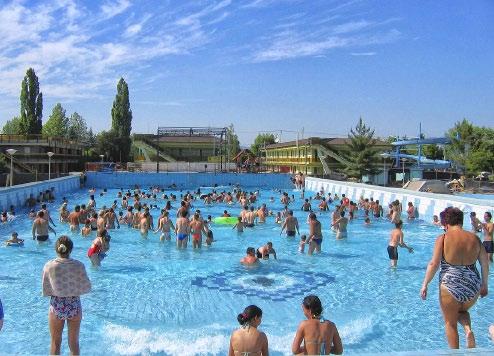 » Oblíbené lázeňské středisko v Maďarsku» 21 bazénů na 11 akrech parku» Uhličitá, syrná a jodová voda vhodná k léčbě především pohybového ústrojí a revmatických potíží» Léčba žlučníkových potíží»
