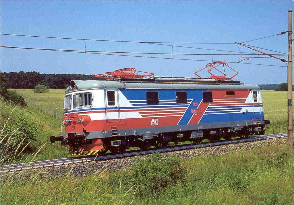 obr. 2 Lokomotiva VÚŽ řady 124 s palubním ETCS pro zkušební účely Palubní část ETCS je představována kompletním systémem ETCS 1.