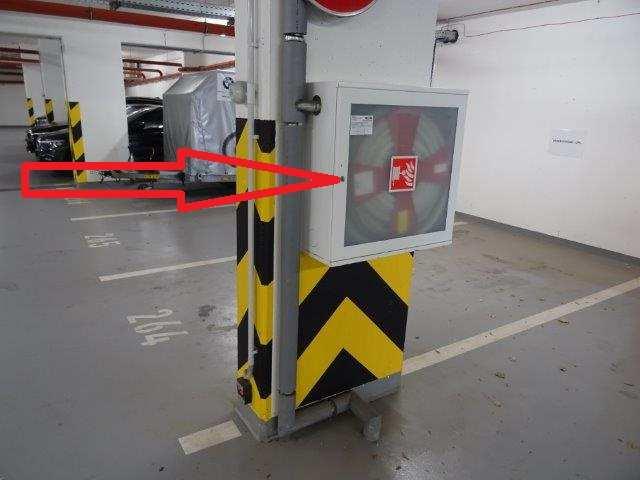 skříně foto /156/ Chybějící plomba u hydrantové