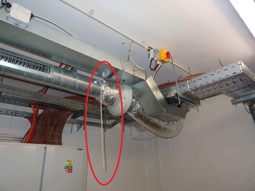 Tento typ deformace zapříčiňuje zvýšené mechanické namáhání potrubí ve spojích s armaturami a zvyšuje se riziko poškození potrubí.
