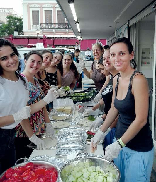 10 Přerované ve světě Mladá žena z Přerova pomáhá v Řecku Pět let žije Martina Krátká v Aténách. Do Řecka odjela pracovat coby dobrovolnice hned po promoci na Vysoké škole ekonomické v Praze.
