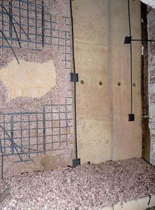Každý panel byl kotven k ostění pomocí 6ti ocelových kotev M12, které byly chráněny proti účinkům požáru. Rozměry vzorku a rozmístění TC bylo shodné jako u předchozích vzorků.