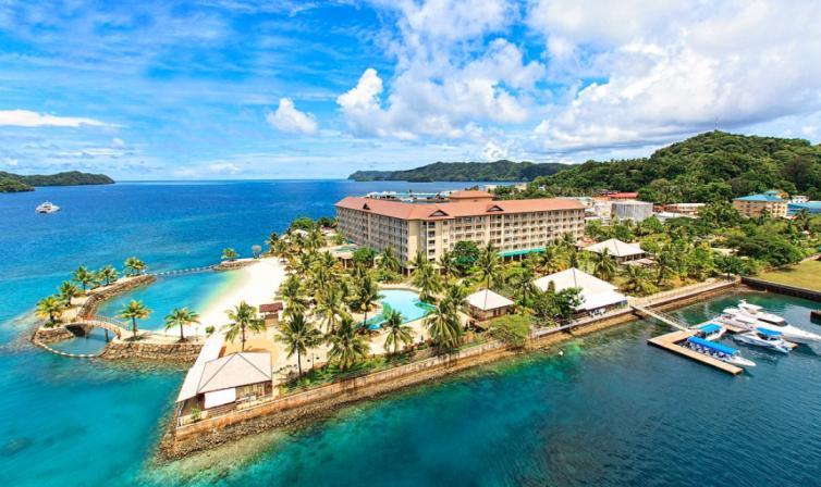 UBYTOVÁNÍ Místo Hotel Počet nocí Palau Palau Royal Resort 10 INFORMACE K UBYTOVÁNÍ Palau Royal Resort 4* Palau Royal Resort je na ostrově Malakal.