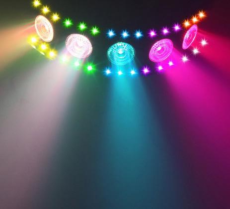 bílé LED Efekt s a strobo SK15711 BeamZ