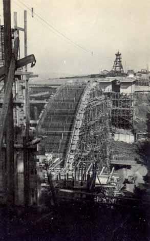 HISTORIE HISTORY 4a 4b dle jeho návrhu nedaleko města Hermsdorf.