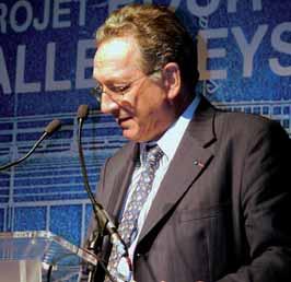 AKTUALITY TOPICAL SUBJECTS MICHEL VIRLOGEUX SEDMDESÁTILETÝ Michel Virlogeux, vynikající francouzský mostní inženýr, letos oslavil 70. narozeniny. Narodil se 7.