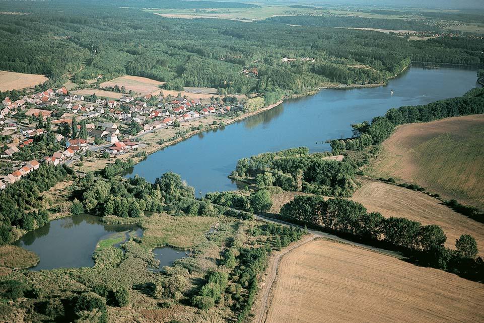 Stfiední âechy GEOLOGIE Vodní nádrï vznikla v souvislosti s poddolováním území.