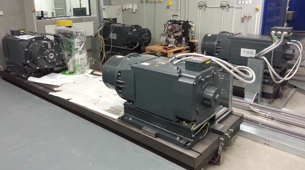 1 ÚVOD Hlavním cílem této bakalářské práce je návrh zařízení, které by bylo použitelné pro zdvihání a následnou manipulaci s vozidlem v laboratoři POWERTRAIN.
