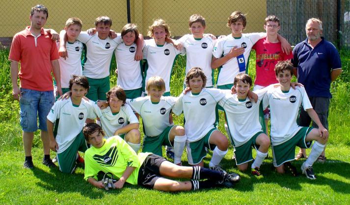 Nejlepší zápas sehráli v Proseči, když proti fyzicky vyspělejšímu soupeři dokázali hrát pěkný fotbal a v závěru otočit výsledek Magdaléna je vzorem pro ostatní děvčata v oddíle, která jiţ navázala na