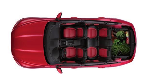 40:0:40 650 litrů1 PRAKTIČNOST OBJEMNÝ ZAVAZADLOVÝ PROSTOR VARIABILNÍ USPOŘÁDÁNÍ SEDADEL F-PACE nabízí objem zavazadlového prostoru 650 litrů1, který nabízí dostatek místa pro uložení vašich věcí.