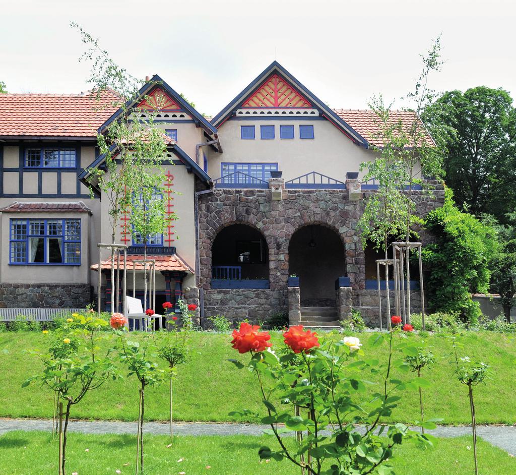 JURKOVIČOVA VILA Vilu v Žabovřeskách si pro sebe a svoji rodinu postavil na začátku minulého století slavný architekt Dušan Jurkovič.