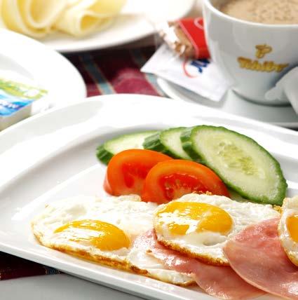 snídaně breakfast frühstück Amerikanisches Frühstück - 2 Eier mit Schinken nach Ihrer Wahl, Emmentaler Käse, Butter, Marmelade, Heißgetränk nach Tagesangebot qeyus s 82,6 g /