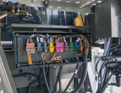 Proporcionální ventily pro řízení odhazové koncovky a adaptérů umožňují při automatických funkcích citlivější ovládání.