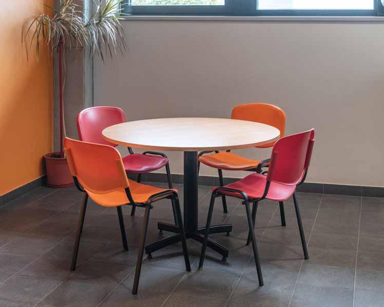70 ROUND J Í D E L N A S N A C K TABLE