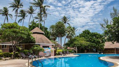 Ko Tao Coral Grand Resort Jamahkiri Spa & Resort Popis pohodlné a luxusní ubytování ve stráni nad zátokou Haad Tien Bay v klidné jižní části ostrova 0 minut jízdy od přístavu a 5 minut od centra