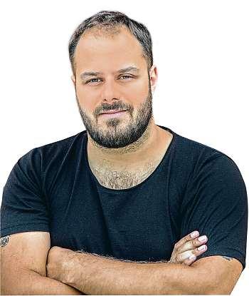 HUDEBNÍ IMPULSY Byznys Xindla X Písničkář Ondřej Ládek alias Xindl Xoslaví 10 let na scéně velkým turné snovým albem.
