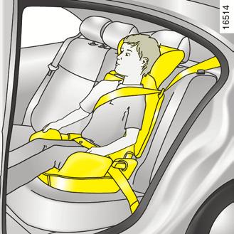 Zvolte skořepinovou sedačku pro lepší boční ochranu a vyměňte ji, jakmile hlava dítěte přesáhne skelet.