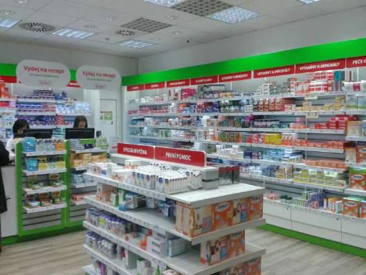 o EXKURZE DO LÉKÁRNY DR. MAX Dne 8. 3. 2017 se zúčastnily studentky 1. roč. VOŠ pod vedením farmaceutky z lékáren Dr. Max exkurze do zázemí lékárny Dr. Max v nemocnici Jihlava.