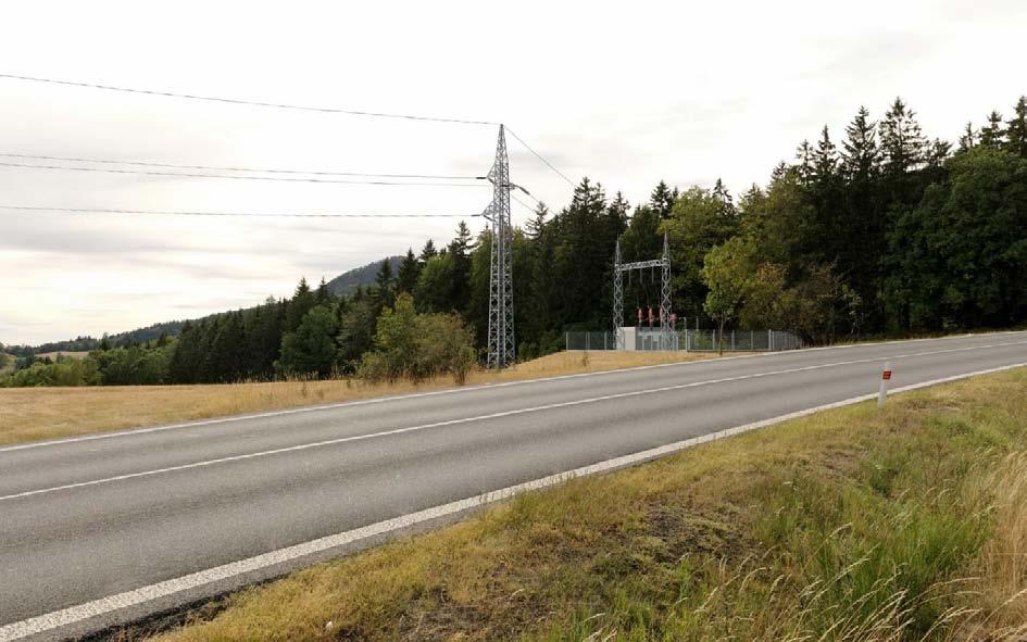 Trasa severně od Svoru - poslední stožár před kabelovou trasou V případě více