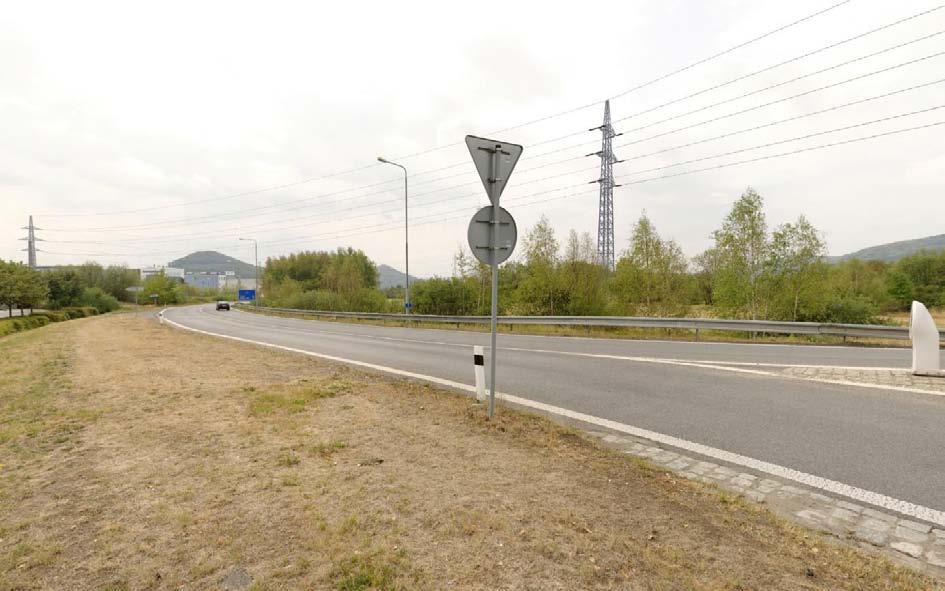 Modely a vizualizace nadzemních variant trasy Nový Bor invariantní úsek Pohledy ze silnice od kruhového objezdu na průchod varianty 1 podél silnice