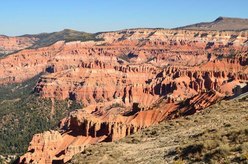 Cedar Breaks Grand Canyon Je až neskutečné, jak obrovský Grand Canyon je. Návštěvníkům nabízí dechberoucí výhledy z obou jeho okrajů.