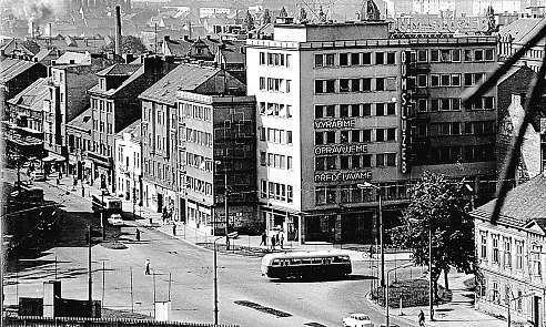 muzeum. Přitom o loňské návštěvnosti atakující hranici 140 tisíc lidí si mohl zámek ještě vroce 2015 nechat zdát. Vedení muzea se rozhodlo nepolevovat s novými azavedenými akcemi ani vletošním roce.
