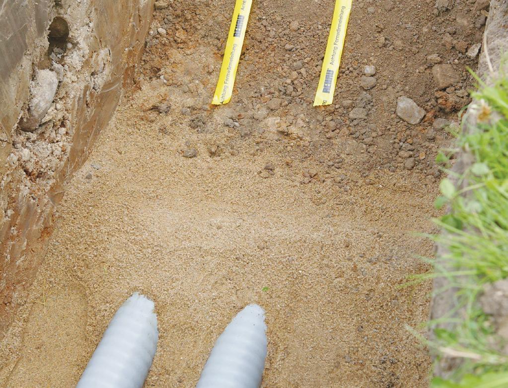 RAUVITHERM vnější průměr D Minimální úhel ohybu R při 10 C teplotě pažnice 120 mm 0,9 m 150 mm 1,0 m 175 mm 1,1 m 190 mm 1,2 m 210 mm 1,4 m Tab.