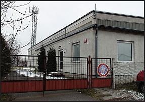 8 Hala je přistavěná ze západní strany ke střední a jižní hale a navazuje na administrativní budovu. Její součástí je i technologický objekt, kompresorovna.