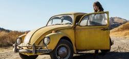 Příběh filmu časově předchází celé sérii Transformers, avšak po kovových orgiích posledních dílů vrací sérii k lehkosti a zábavnosti prvního dílu.