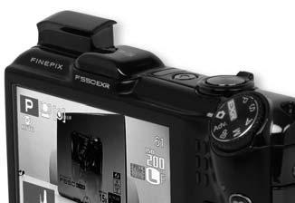 TEST 5 990 Kč 787 Kč za bod 7. FujiFilm FinePix F550EXP Nevyrovnaný výkon bohužel přinesl ztrátu bodů fotoaparátu Fuji. Největší problém měl přístroj při natáčení videa a změně ohniskové vzdálenosti.
