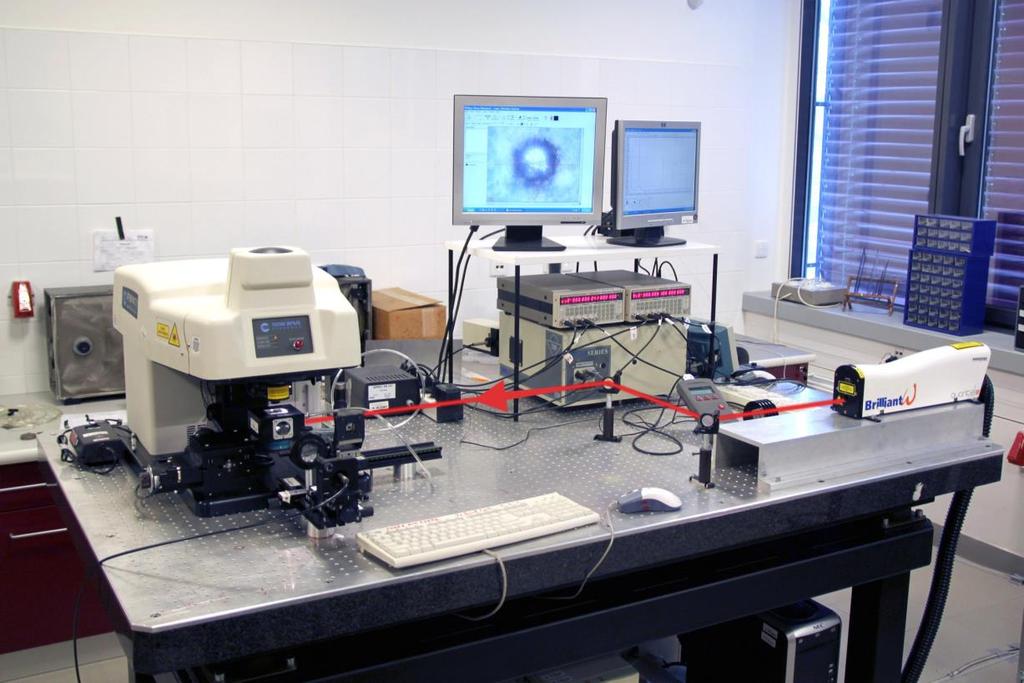 Obrazová příloha Obr. 7 Schéma zapojení simultánního systému double pulse LIBS - LA ICP OES Obr. 8 Aktuální verze simultánního dvoupulzního systému LIBS - LA ICP OES: celkový pohled na zařízení.