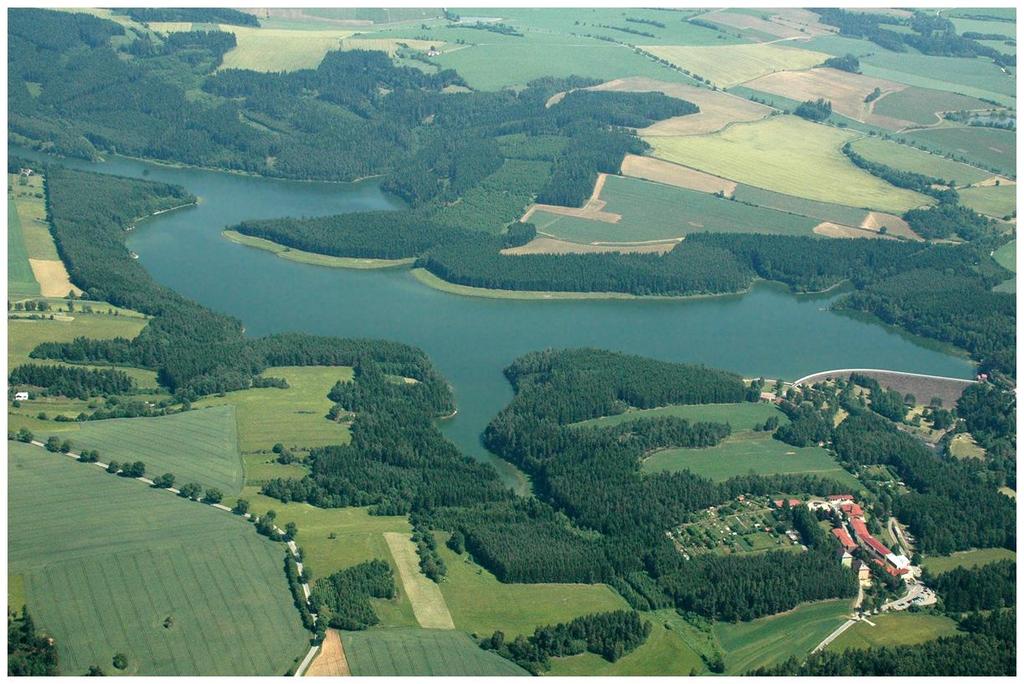 Vodárenská nádrž Mostiště Tok: Oslava Uvedení do provozu: 1960 Celkový objem: 11,937