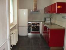 - 12 -.Nemovitá věc č. 4 Byt 3+1 ul. Lidická, Kopřivnice Cena: 1 200 000,- Kč Užitná plocha: 64 m 2 Nadstandardně upravený byt 3+1 v Kopřivnici na ul. Lidická. Byt je po celkové rekonstrukci, jako jsou nové rozvody vody, elektřiny, nové odpady.