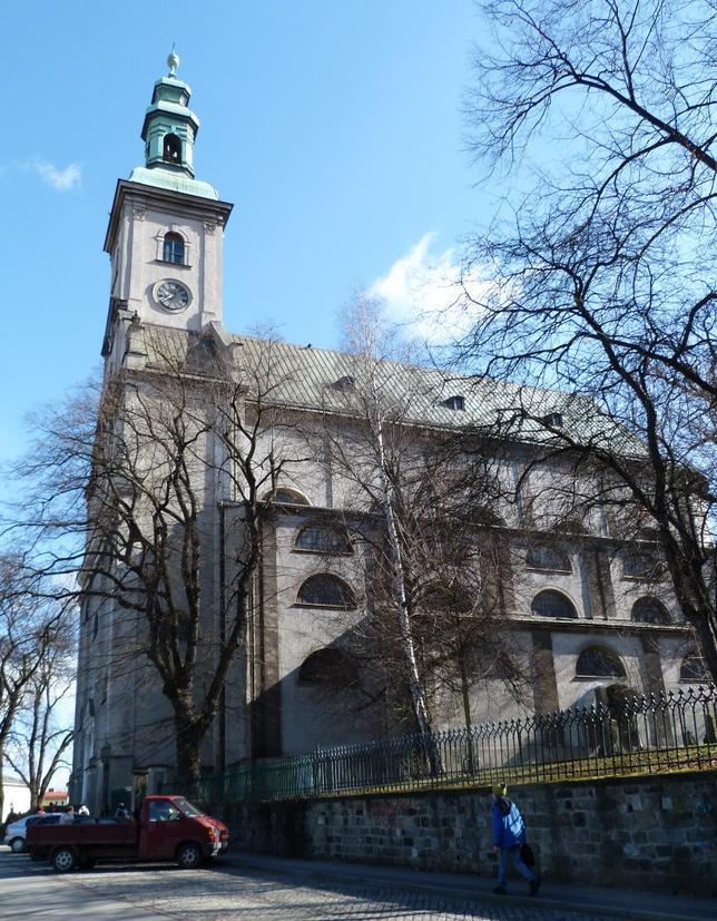Tento klášter byl postaven v letech 1900-1903 podle návrhu dalšího opavského architekta J. Müllera. V části budov se nachází nemocnice, která byla původně určena pro ženy a děti.