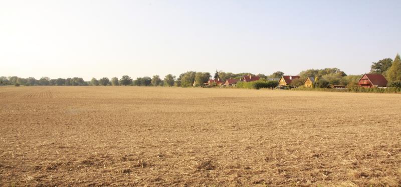 EVL, severně od mostu přes Labe, plocha