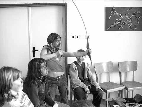 Základní kola ve Velkém Bfieznû Novinky na Z Velké Bfiezno Pedagogické rady se 15. 11. 2006 zúãastnil starosta obce ing. Miroslav Moucha. V aule základní koly se konal vzdûlávací pofiad pro Ïáky 2.