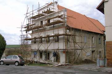 Rekonstrukce jížní fasády v roce 2004 řízení na dodavatele, s podmínkou rozdělení stavby do etap dle finančních možností města.