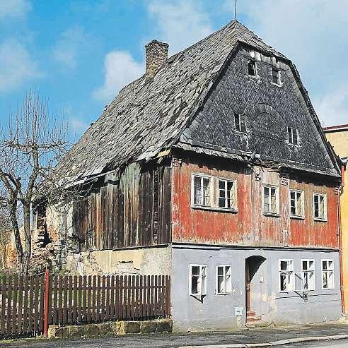 4 4. května 2018 Ústecko aděčínsko KRÁTCE Ujezera Milada probíhá oprava části cest ROUDNÍKY Do poloviny května probíhají úpravy komunikací na severní straně jezera Milada apoblíž Roudníků na Ústecku.