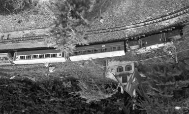 Atmosféru doplňují na každém stolku miniaturní lampičky. Celá souprava je doplněna vyhlídkovým otevřeným vozem typu Railrider Erlebniszug Albula.