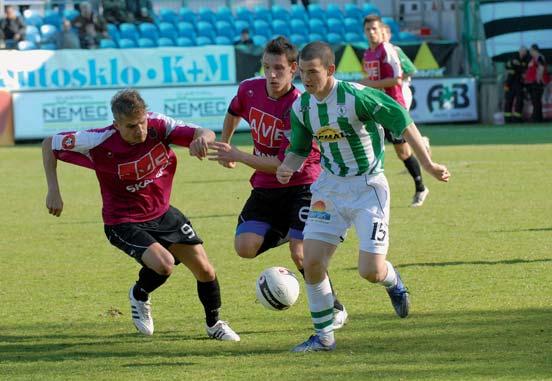 Klokani SK DYNAMO ČB BOHEMIANS 1905 2:0 (1:0) vou střelu a tou zaskočil i brank á ř e Zicha.