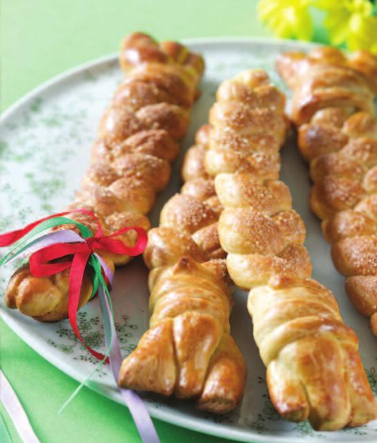 Výstačnost: 30 porcí Doba pečení: asi 25 minut 200 g změklé Hery 200 g cukru 3 vejce 200 g hladké mouky 1 balíček Kypřicího prášku do pečiva 2 broskvové kompoty (hmotnost po odkapání 2x470 g) 2