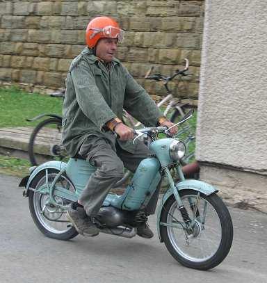 Spanilá jízda mopedů V Borovnici se v sobotu 29.